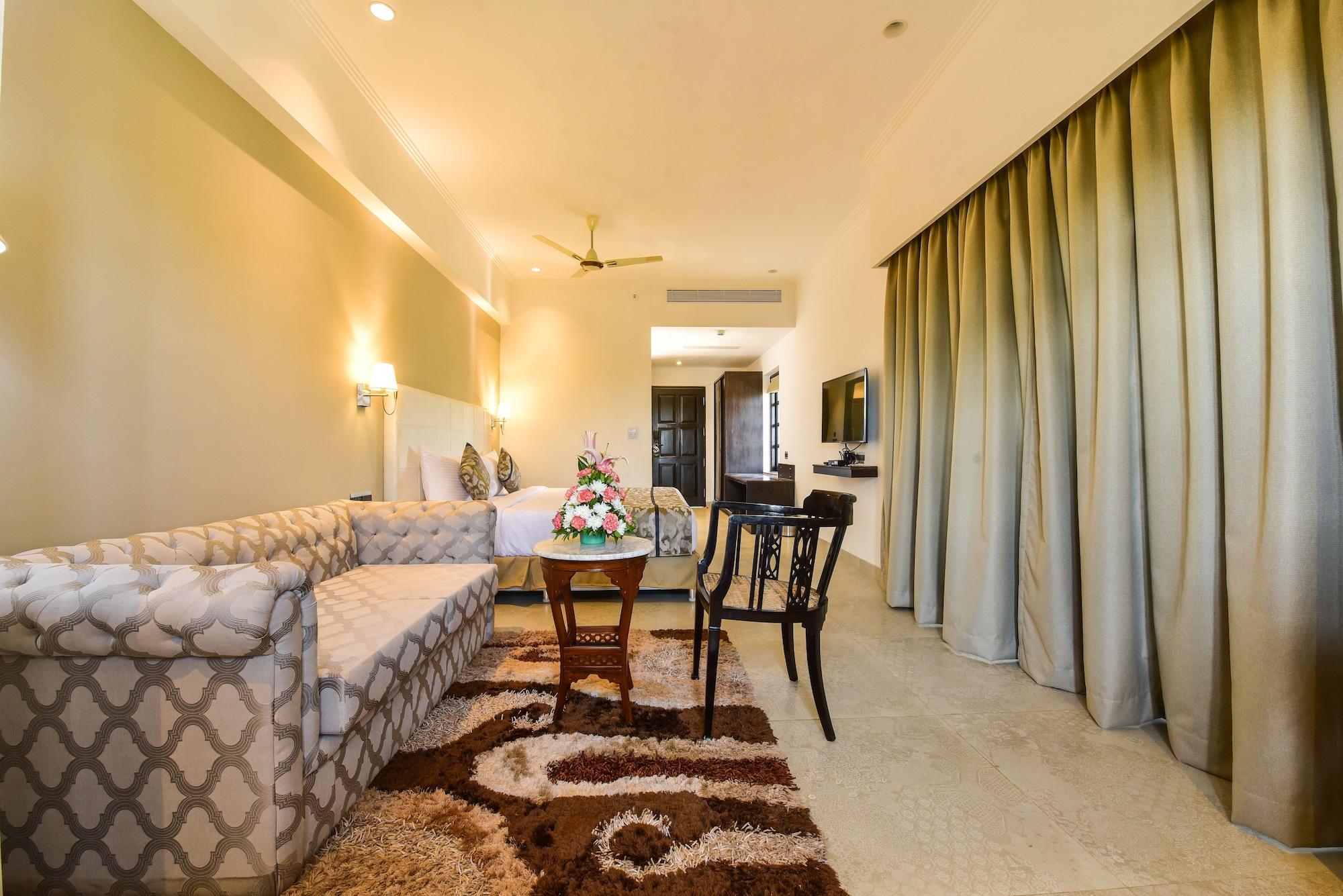 Silver Sands Serenity Hotel